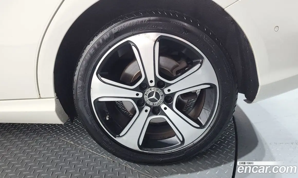 Mercedes-Benz B-Class 2018 2.0 автомат (гидро), фото 7