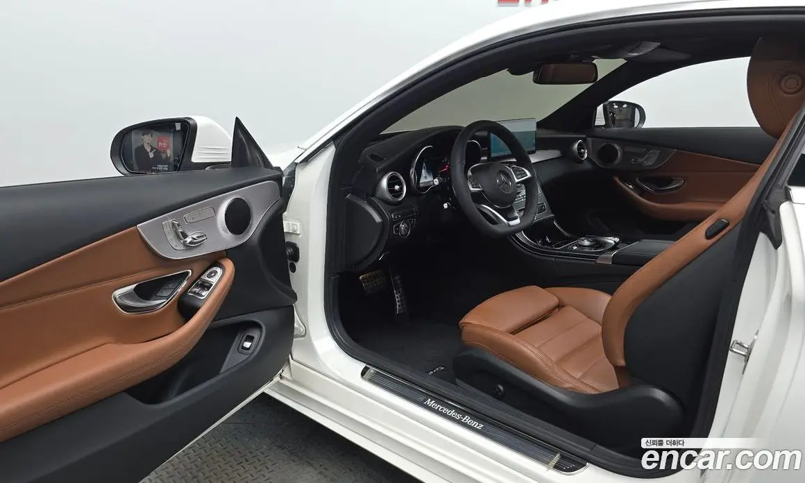 Mercedes-Benz C-Class 2018 2.0 автомат (гидро), фото 13