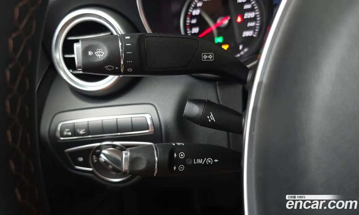Mercedes-Benz C-Class 2018 2.0 автомат (гидро), фото 25
