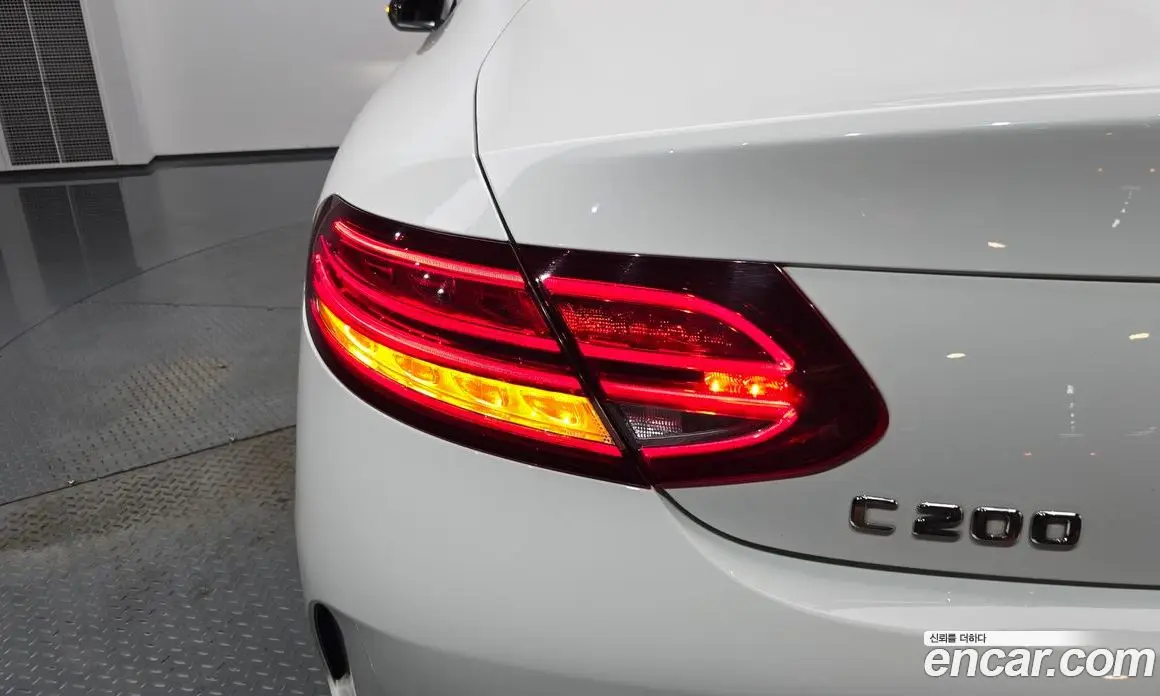 Mercedes-Benz C-Class 2018 2.0 автомат (гидро), фото 9