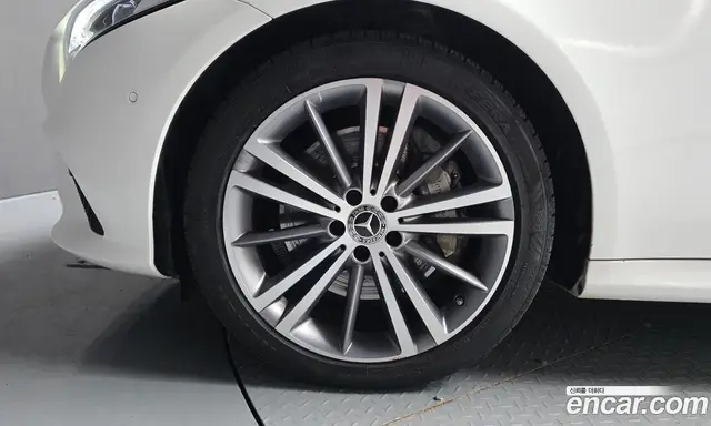 Mercedes-Benz CLS-Class 2019 2.9 автомат (гидро), миниатюра 5