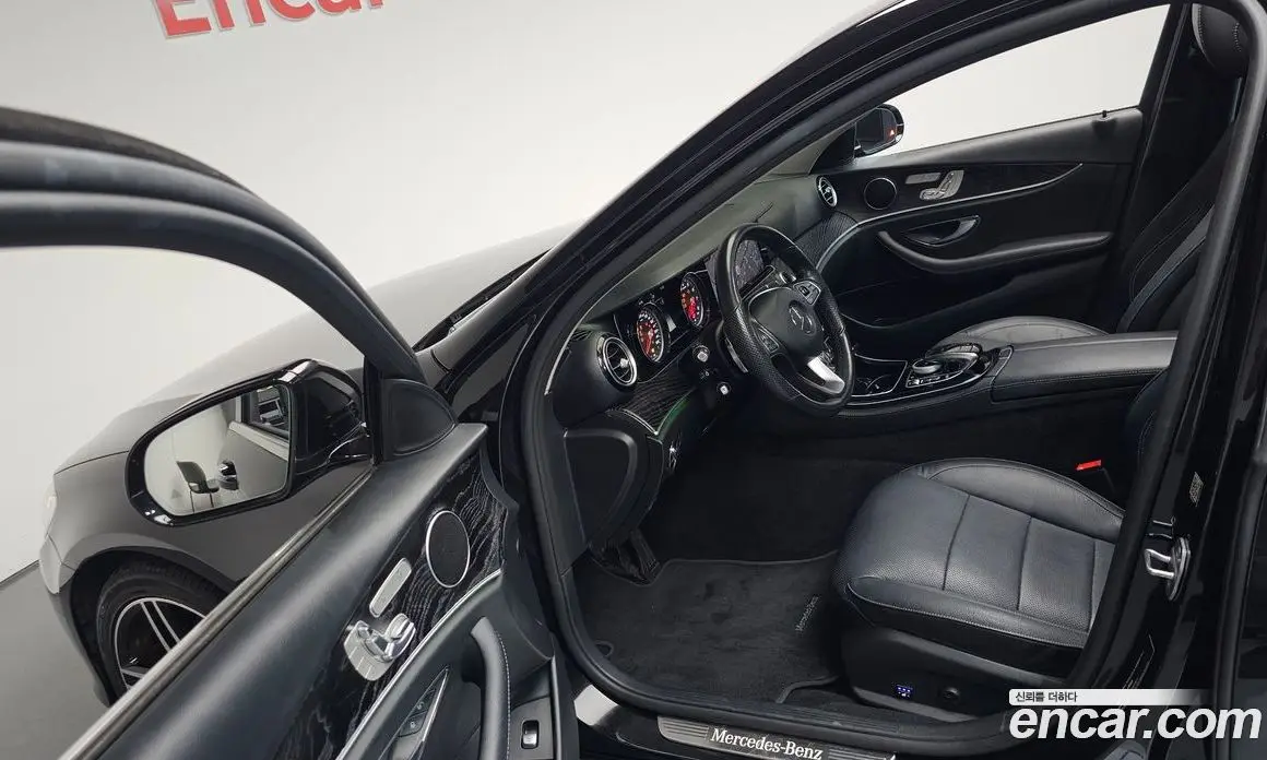 Mercedes-Benz E-Class 2017 2.0 автомат (гидро), фото 13