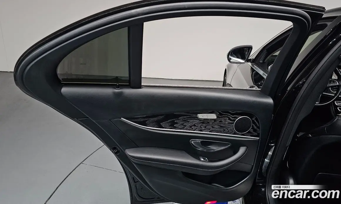 Mercedes-Benz E-Class 2017 2.0 автомат (гидро), фото 15