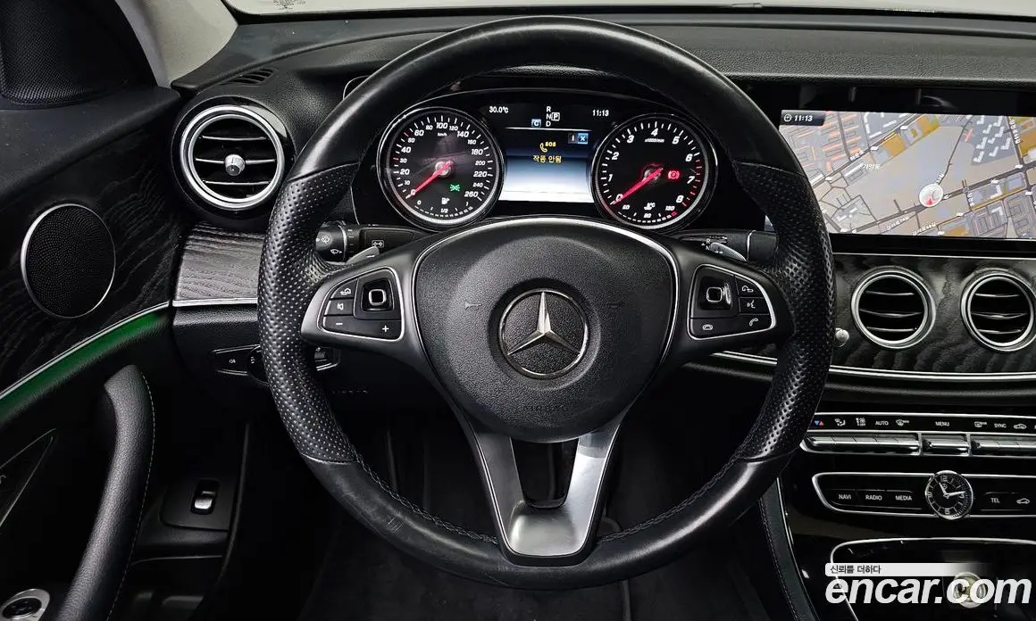 Mercedes-Benz E-Class 2017 2.0 автомат (гидро), фото 19