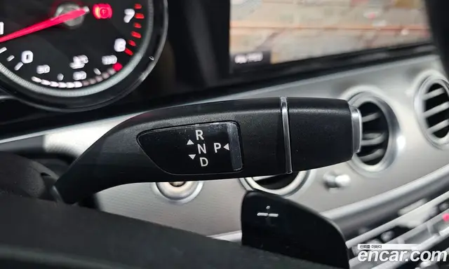 Mercedes-Benz E-Class 2018 2.0 автомат (гидро), миниатюра 11
