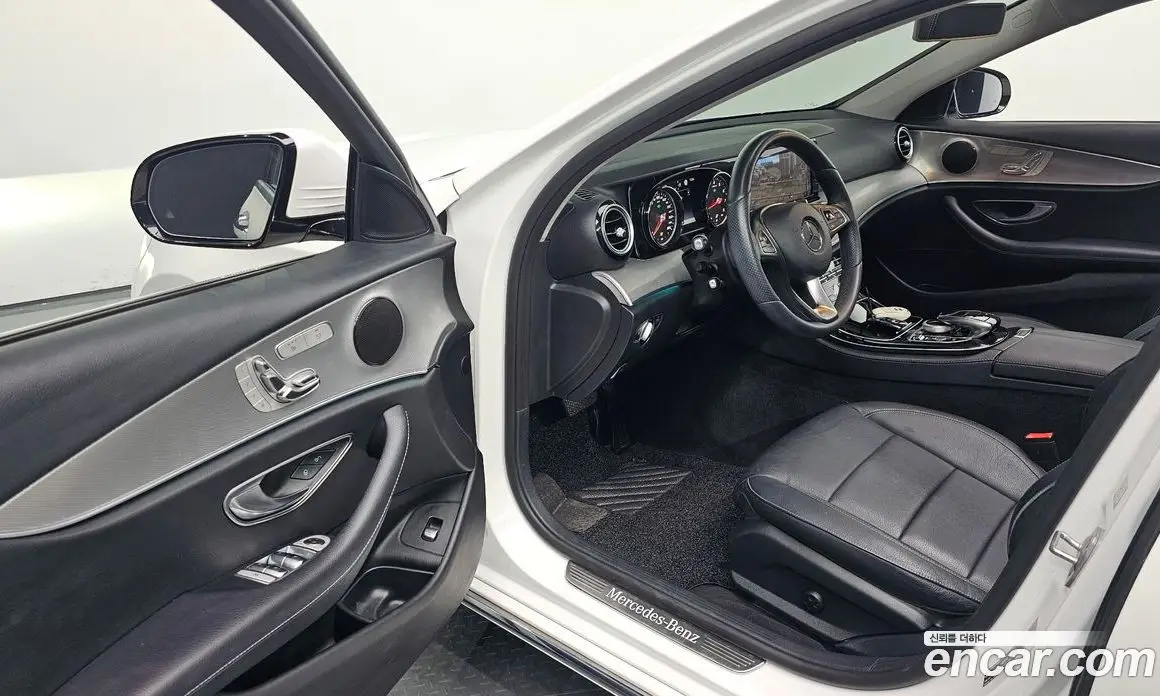 Mercedes-Benz E-Class 2018 2.0 автомат (гидро), фото 12