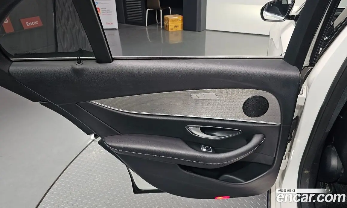 Mercedes-Benz E-Class 2018 2.0 автомат (гидро), фото 14