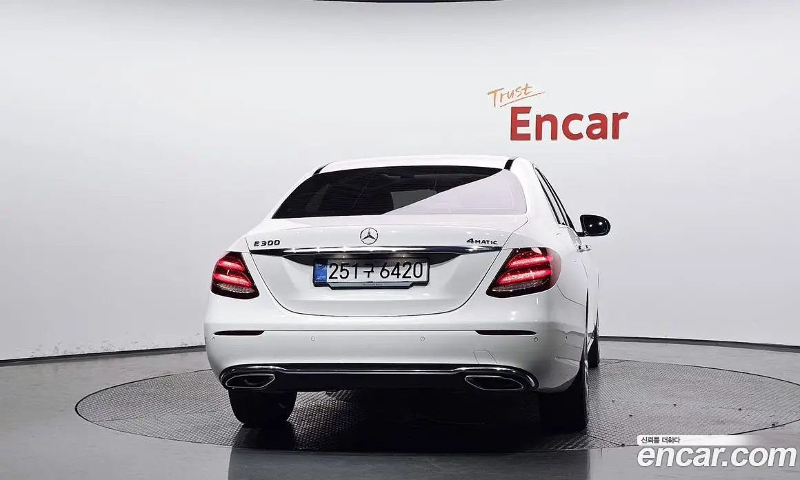 Mercedes-Benz E-Class 2018 2.0 автомат (гидро), фото 3