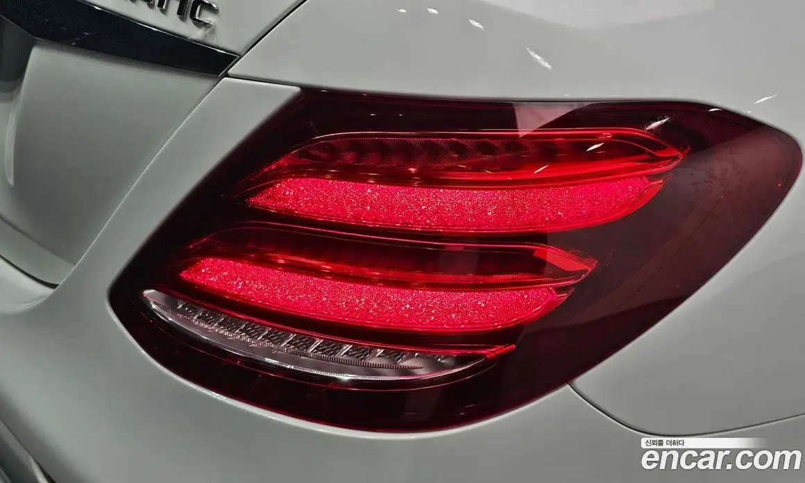 Mercedes-Benz E-Class 2018 2.0 автомат (гидро), фото 8