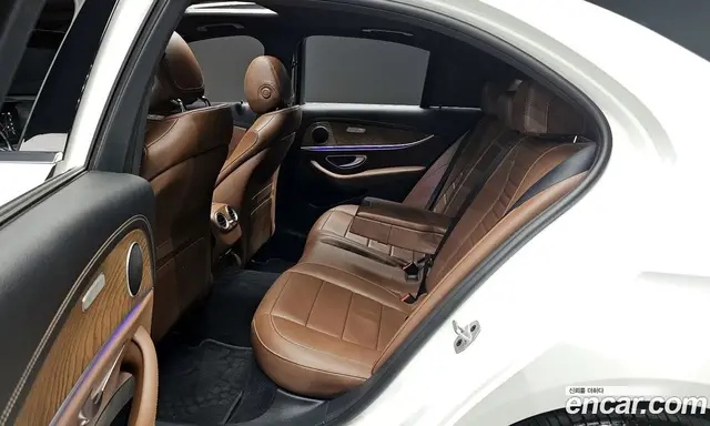 Mercedes-Benz E-Class 2021 2.0 автомат (гидро), миниатюра 12