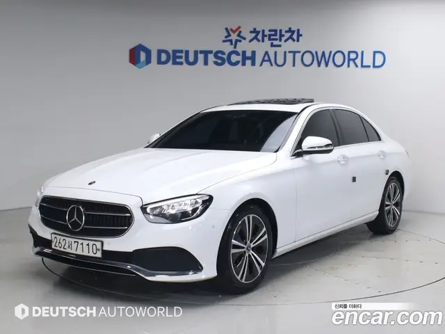 Mercedes-Benz E-Class 2021 2.0 автомат (гидро), миниатюра 1