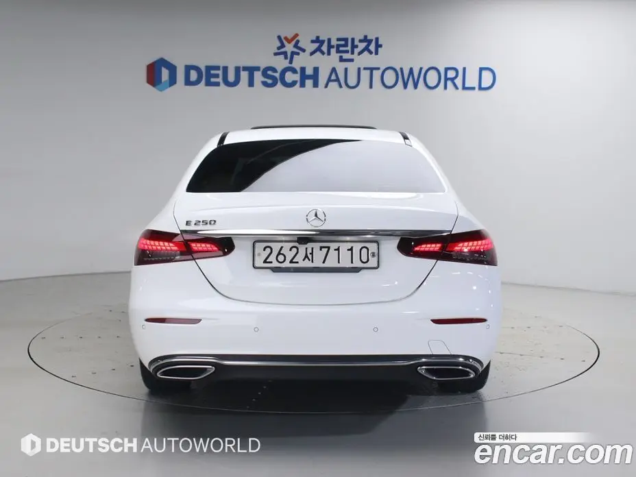 Mercedes-Benz E-Class 2021 2.0 автомат (гидро), фото 4