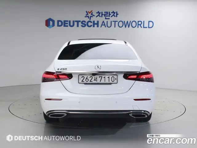 Mercedes-Benz E-Class 2021 2.0 автомат (гидро), миниатюра 4