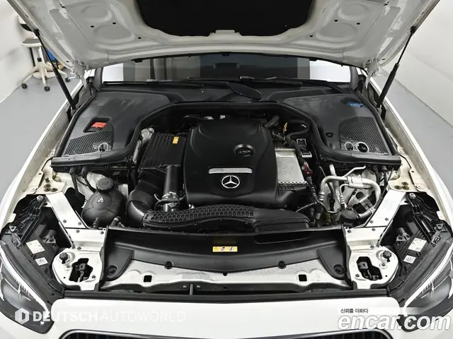 Mercedes-Benz E-Class 2021 2.0 автомат (гидро), миниатюра 6