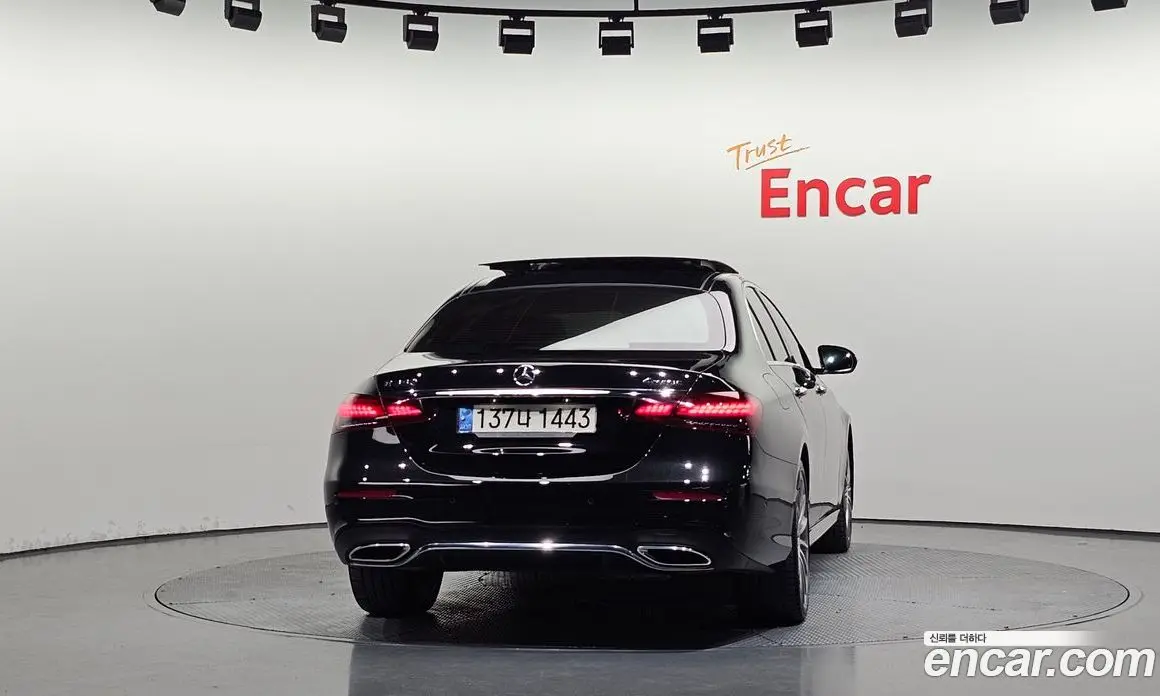 Mercedes-Benz E-Class 2022 2.0 автомат (гидро), фото 4