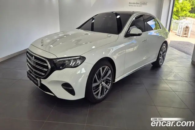 Mercedes-Benz E-Class 2024 2.0 автомат (гидро), миниатюра 1