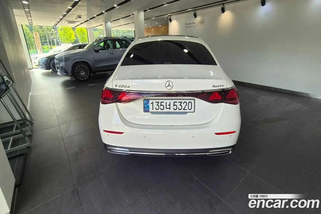Mercedes-Benz E-Class 2024 2.0 автомат (гидро), фото 4