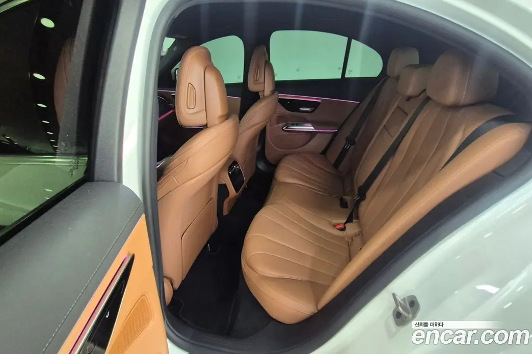 Mercedes-Benz E-Class 2024 2.0 автомат (гидро), фото 10