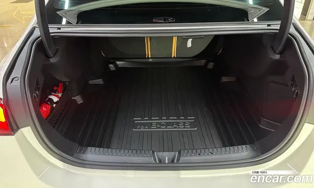 Mercedes-Benz E-Class 2025 2.0 автомат (гидро), миниатюра 11