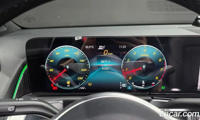 Mercedes-Benz GLB-Class 2021 2.0 автомат (гидро), миниатюра 11