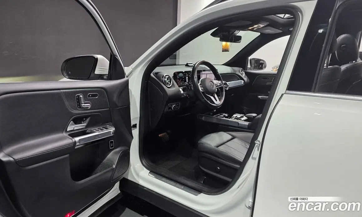 Mercedes-Benz GLB-Class 2021 2.0 автомат (гидро), фото 13