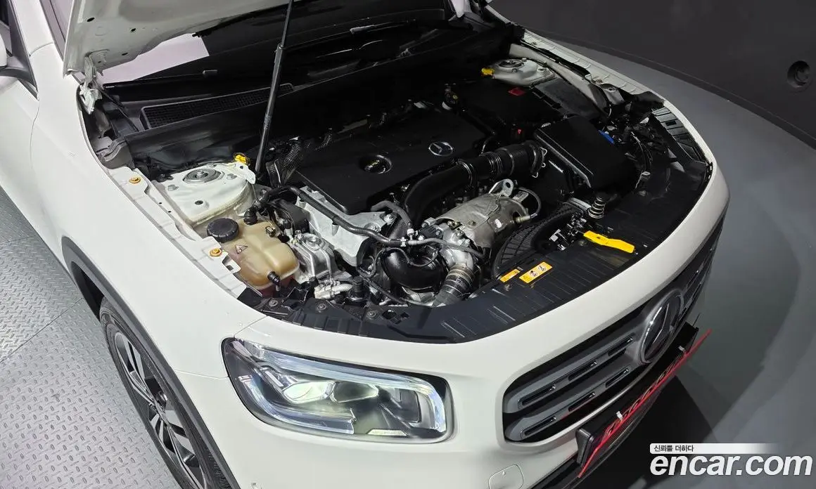 Mercedes-Benz GLB-Class 2021 2.0 автомат (гидро), фото 6