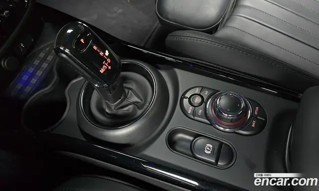 Mini Clubman 2022 2.0 автомат (гидро), миниатюра 11