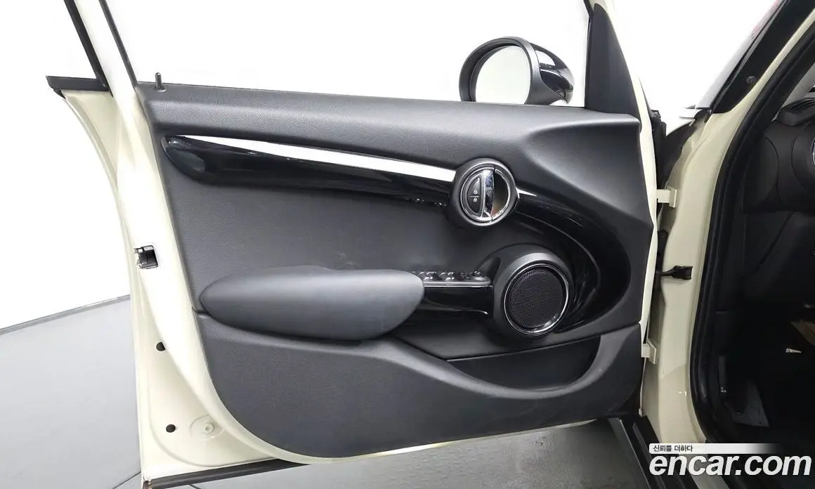 Mini Cooper 2015 1.5 автомат (гидро), фото 13