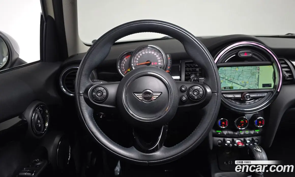 Mini Cooper 2015 1.5 автомат (гидро), фото 17