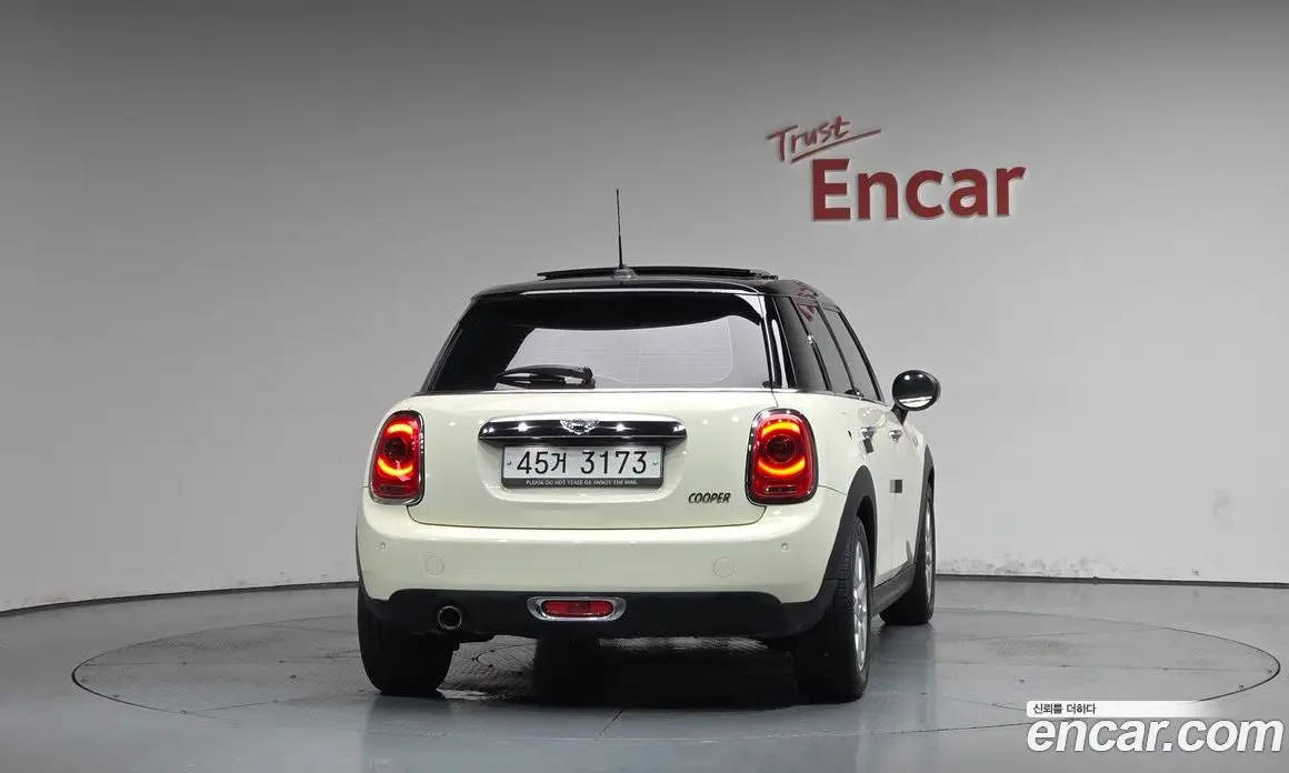 Mini Cooper 2015 1.5 автомат (гидро), фото 3