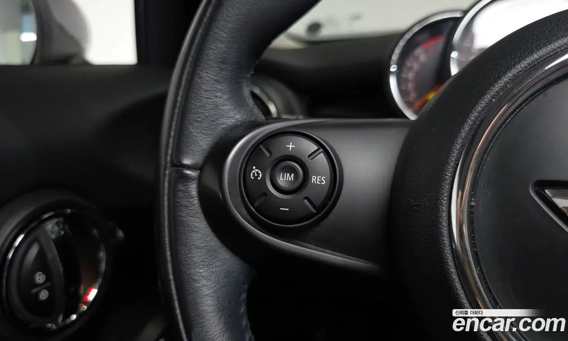 Mini Cooper 2015 1.5 автомат (гидро), фото 23