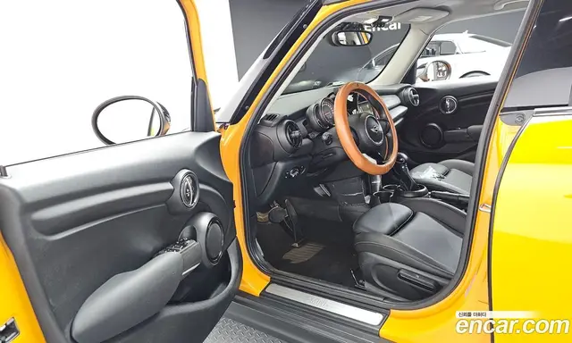 Mini Cooper 2018 1.5 автомат (гидро), миниатюра 10