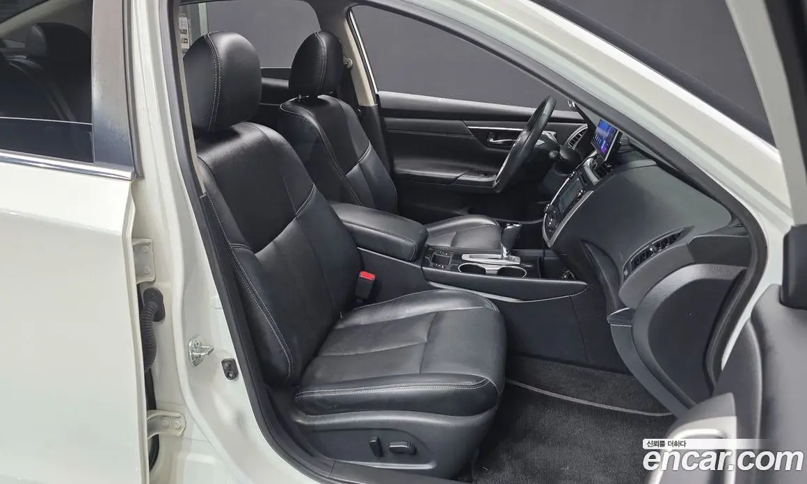 Nissan Altima 2017 2.5 автомат (гидро), фото 11