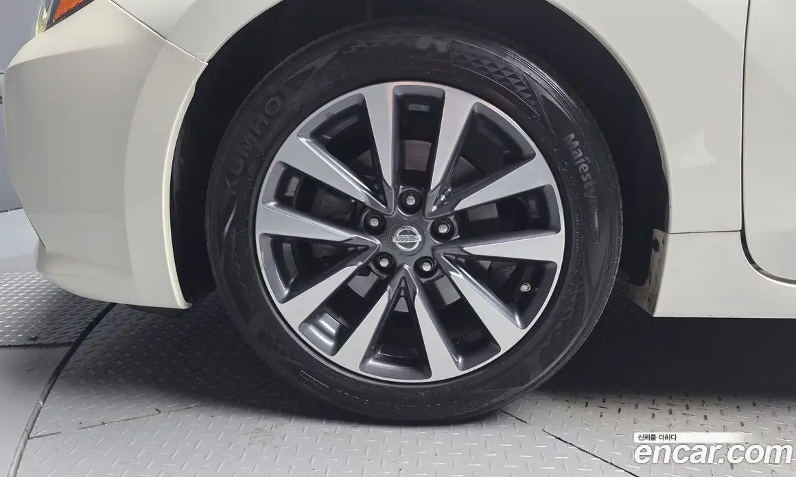 Nissan Altima 2017 2.5 автомат (гидро), фото 5