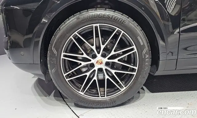Porsche Cayenne 2025 3.0 автомат (гидро), миниатюра 5