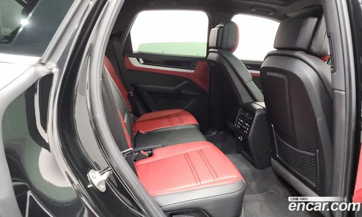 Porsche Cayenne 2025 3.0 автомат (гидро), фото 17