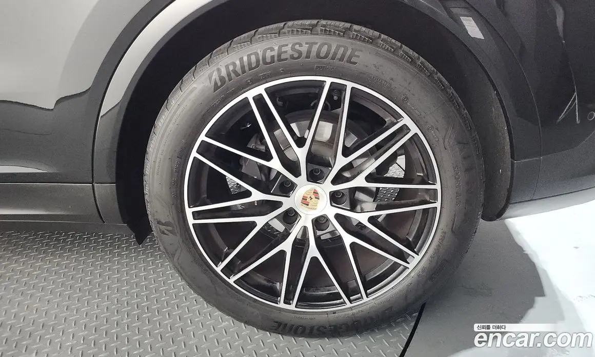 Porsche Cayenne 2025 3.0 автомат (гидро), фото 7