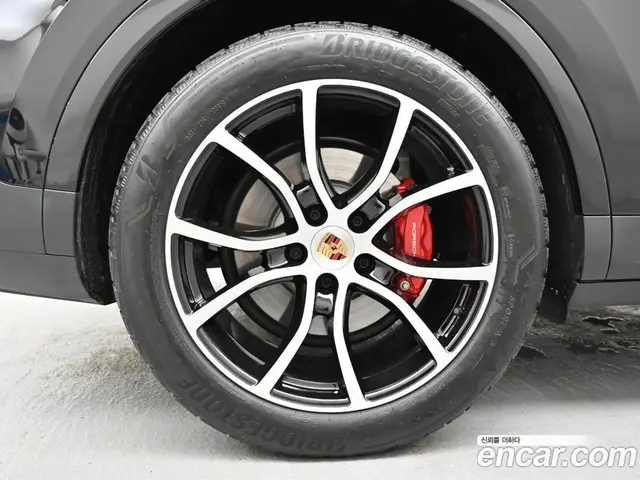 Porsche Cayenne 2025 3.0 автомат (гидро), миниатюра 5
