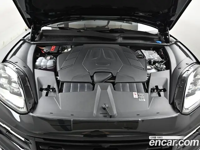 Porsche Cayenne 2025 3.0 автомат (гидро), миниатюра 6