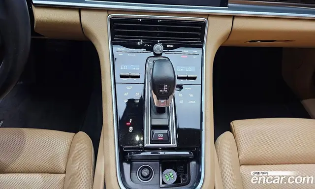 Porsche Panamera 2018 3.0 автомат (гидро), миниатюра 12