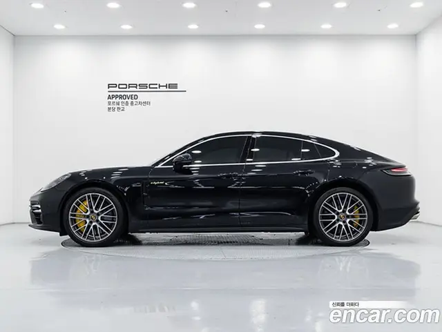 Porsche Panamera 2023 4.0 автомат (гидро), миниатюра 6