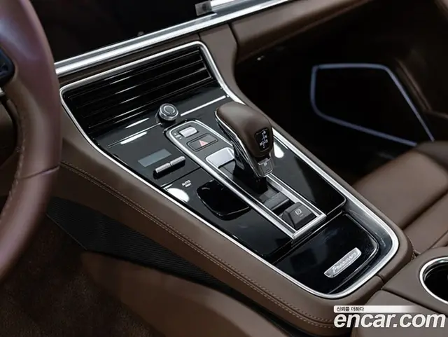 Porsche Panamera 2023 4.0 автомат (гидро), миниатюра 9