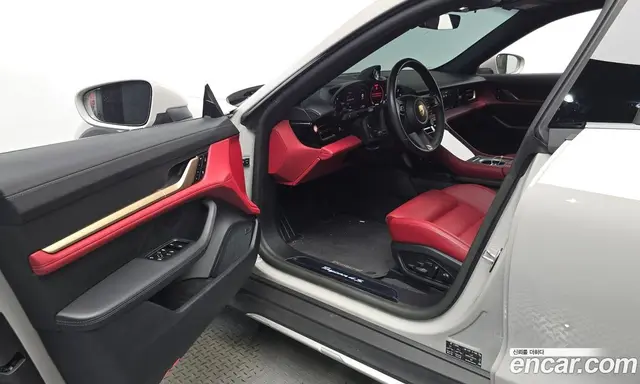 Porsche Taycan 2023 0.1 автомат (гидро), миниатюра 12