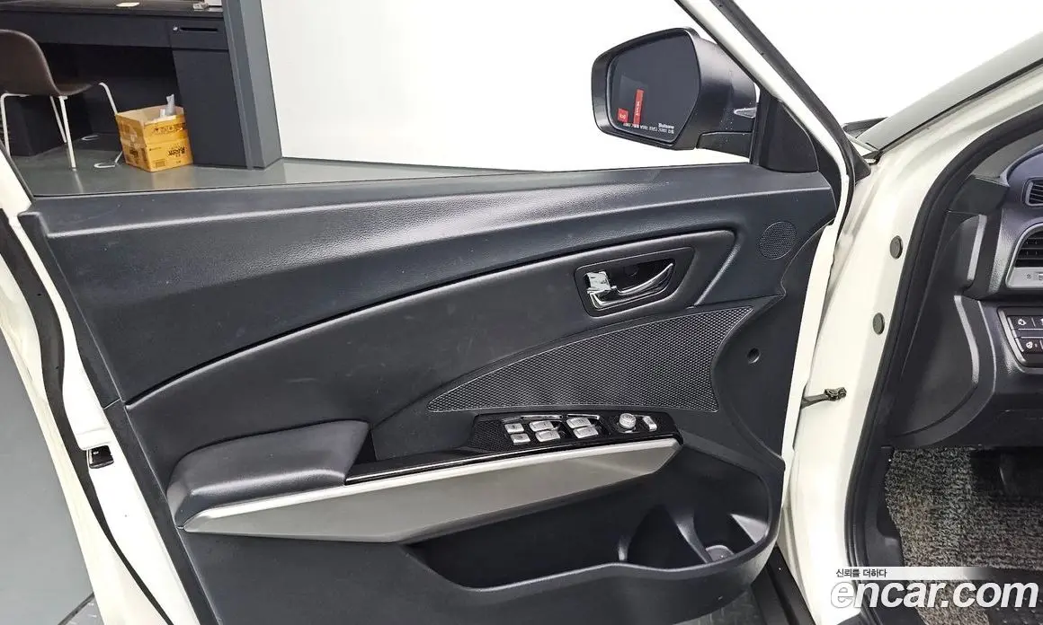 SsangYong TIBOLI 2015 1.6 автомат (гидро), фото 13