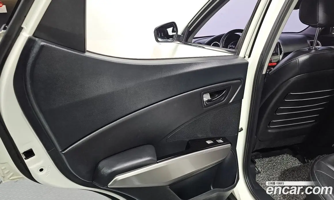 SsangYong TIBOLI 2015 1.6 автомат (гидро), фото 14