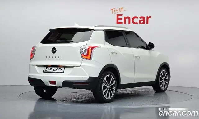SsangYong TIBOLI 2017 1.6 автомат (гидро), миниатюра 2