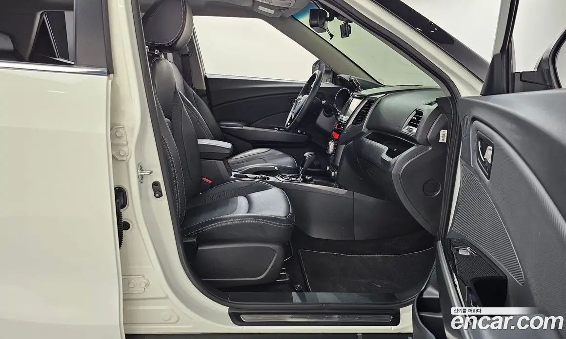 SsangYong TIBOLI 2017 1.6 автомат (гидро), фото 16