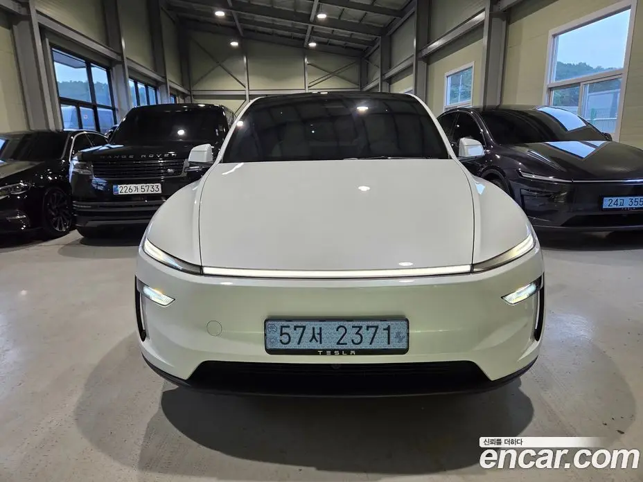Tesla Model Y 2025 автомат (гидро), фото 3