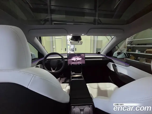 Tesla Model Y 2025 автомат (гидро), миниатюра 9