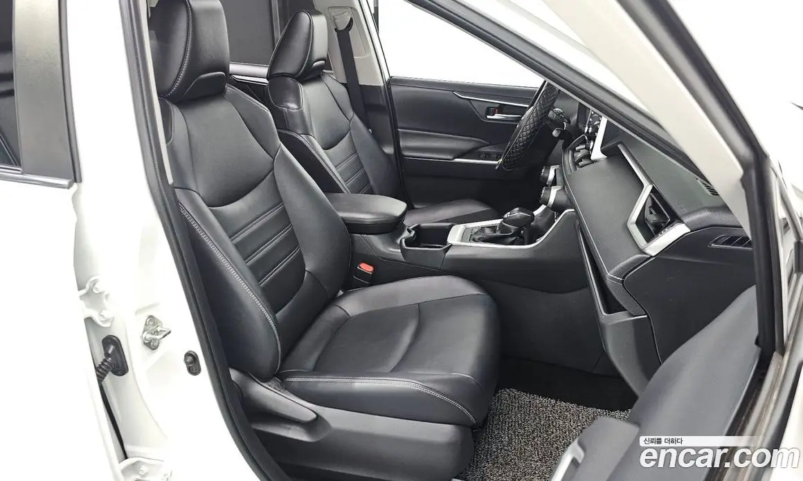 Toyota RAV4 2022 2.5 автомат (гидро), фото 12